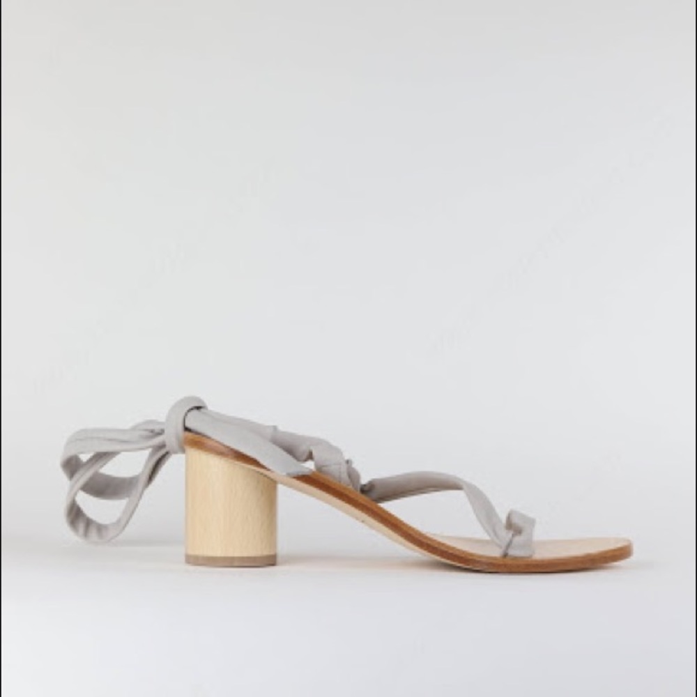LoQ Pilar Sandals